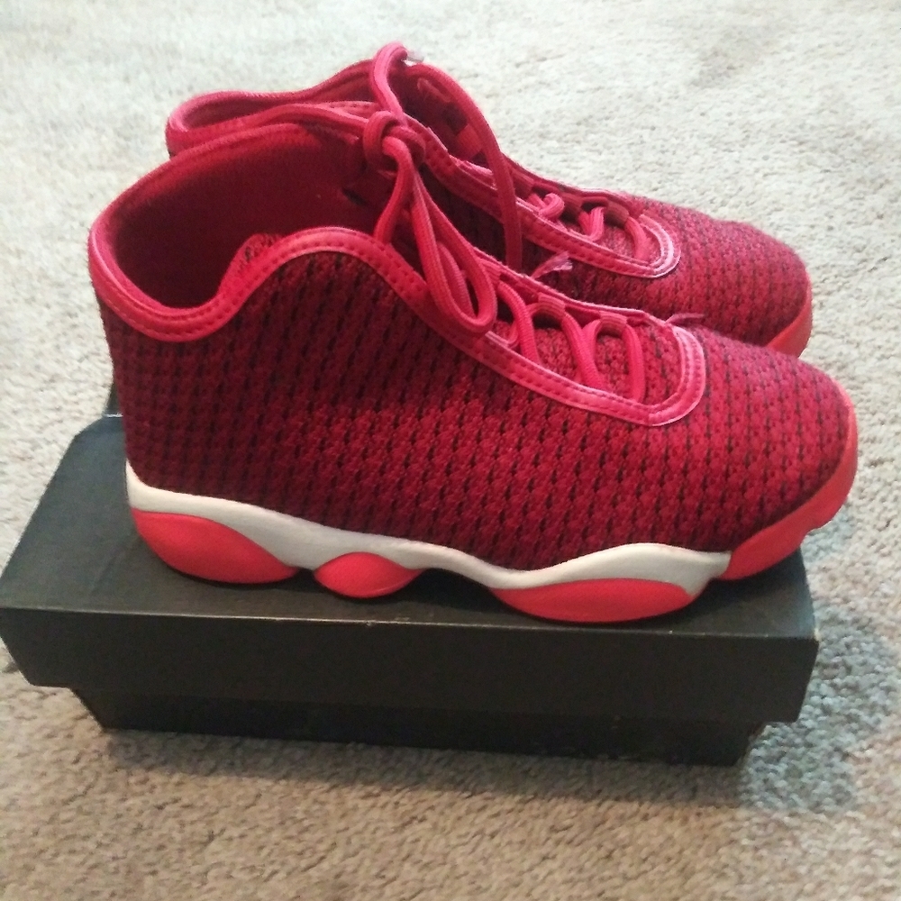 Youth -Jordan Horizon Basketball Shoe